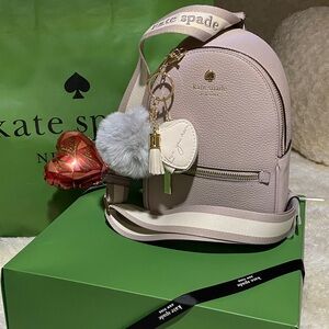 🩷Kate Spade EMMA Cozy Gray Backpack with Gold Accents and adorable charms🩷